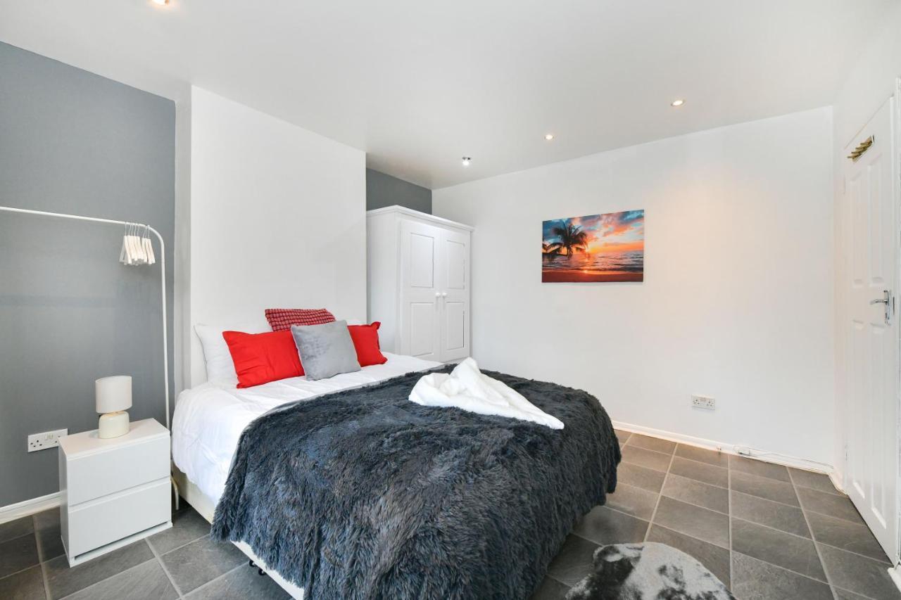 הוילה Impeccable 4-Bed House In Brixton לונדון מראה חיצוני תמונה